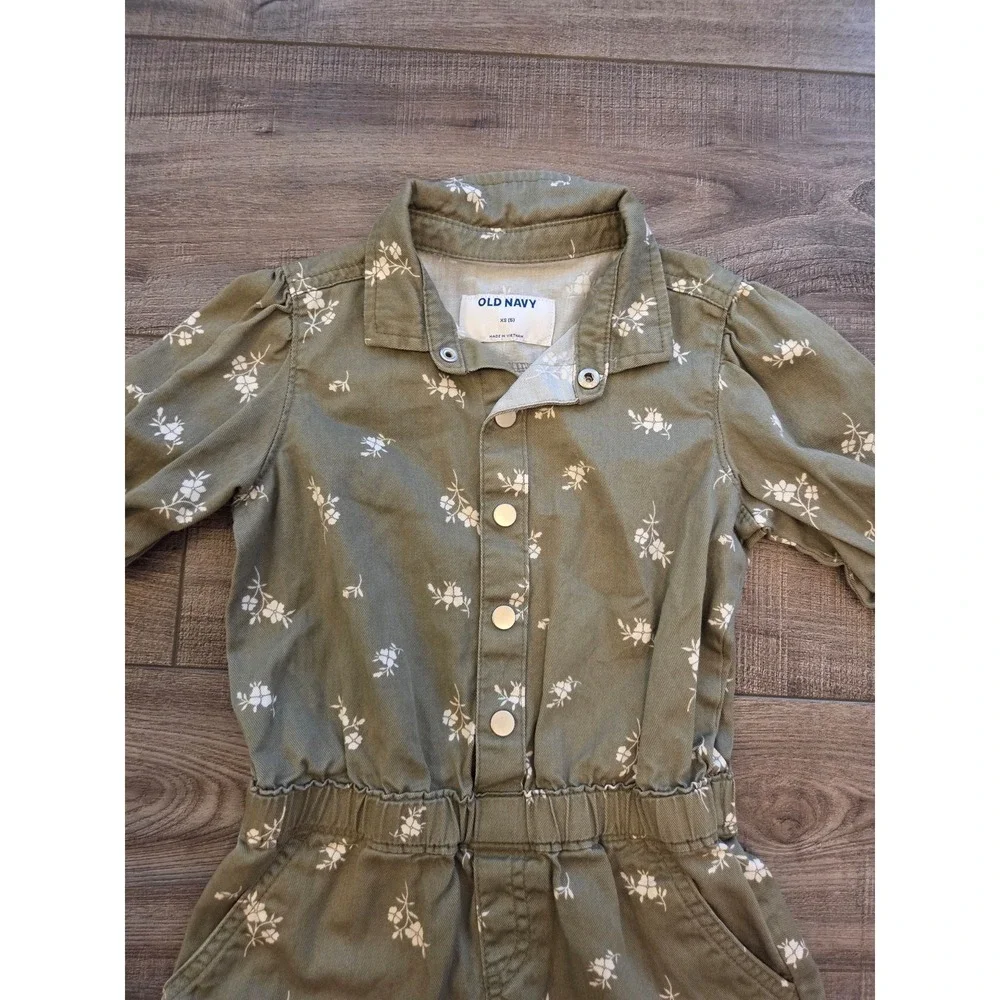 Old navy toddler girl romper size 5‎